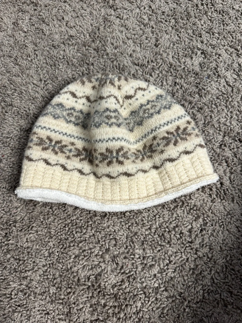 L.L. Bean Cream Fair Isle Knit Beanie Gray and Brown Pattern Lambs wool blend